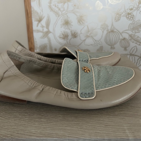 Tory Burch Ballet Loafers - Picture 2 of 11